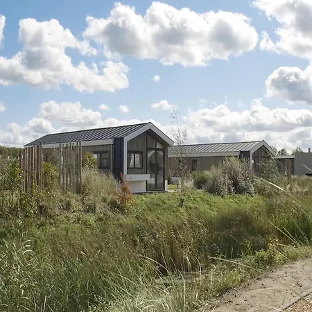 Enticing Beachside Chalet Hellevoetsluis